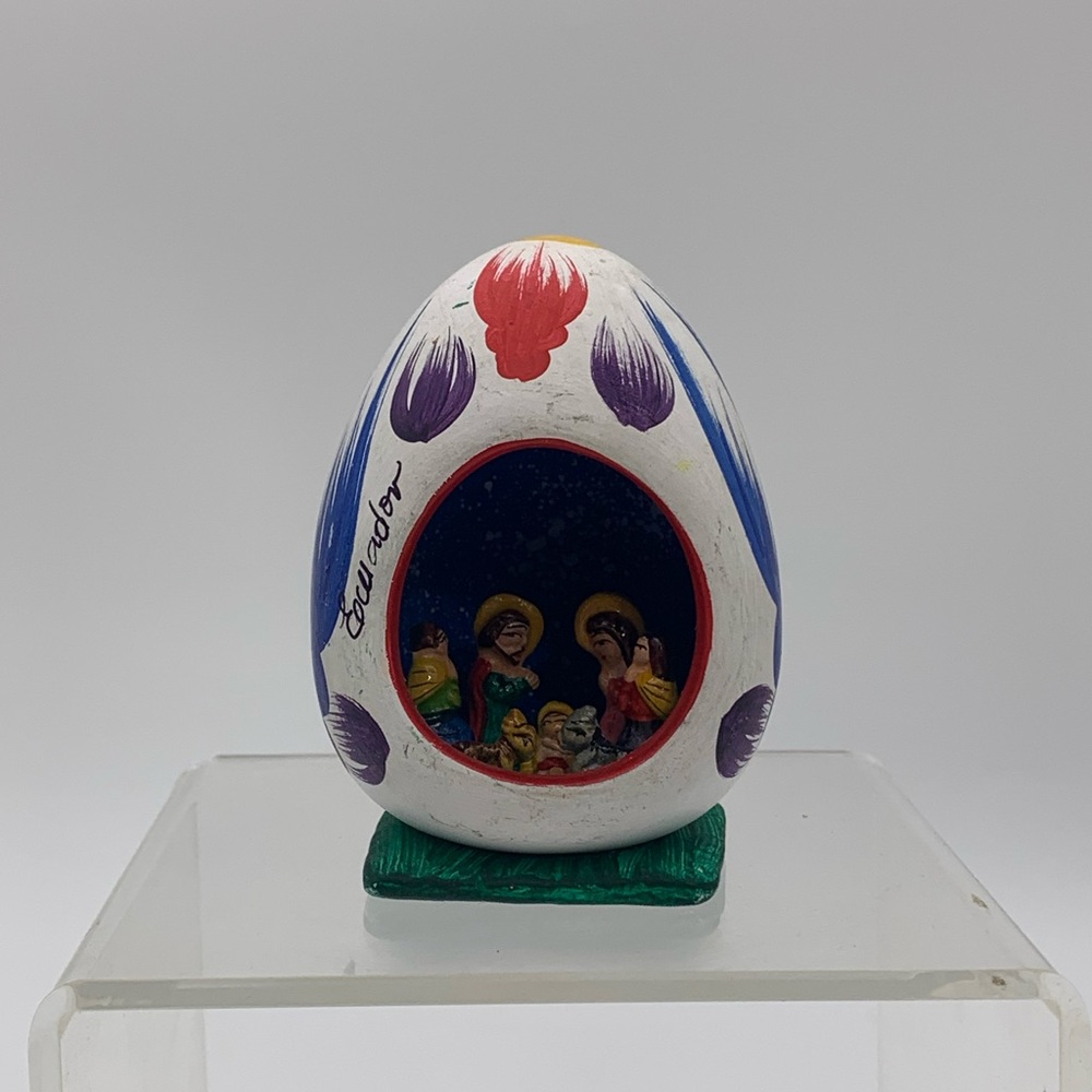 Ecuadorian Folk Art Hollowed Egg Christmas Nativity Scene Hand-Painted Peru Vtg.